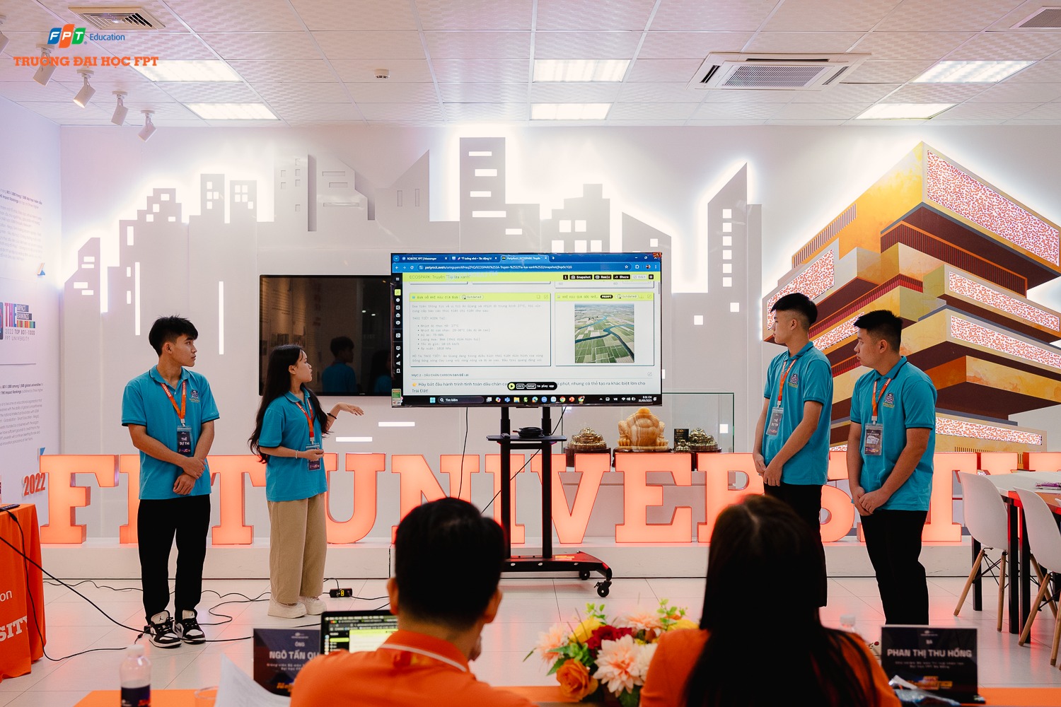 Trao giải thưởng